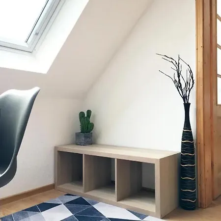 Klimatisiertes Mit Balkon Appartement