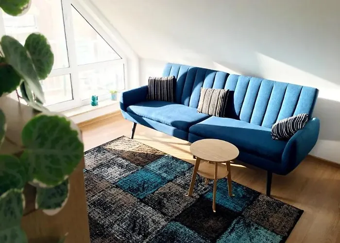 Klimatisiertes Mit Balkon * Neustadt an der Weinstraße